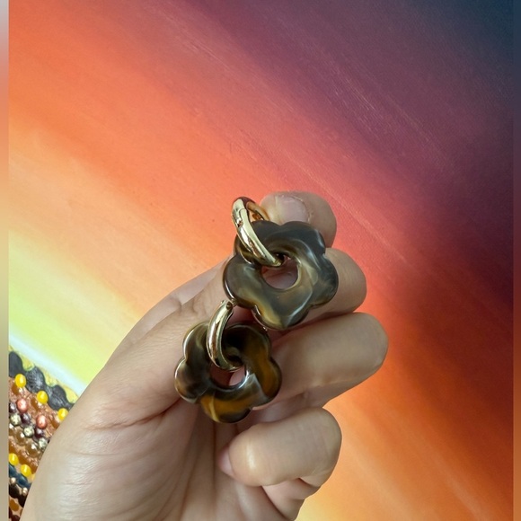 Brown-golden colour marbled Flower Resin Acrylic Hoop Earrings – Huggie Style - Picture 8 of 8